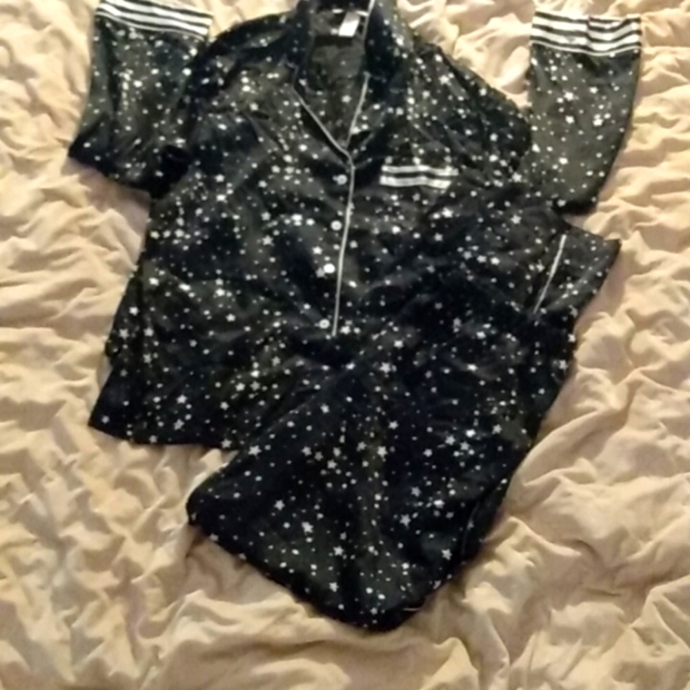 Victoria's Secret Satin pajama set, black and white starred